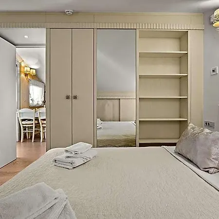Boutique Oasi Couette-café Pula