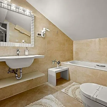 Boutique Oasi Pula